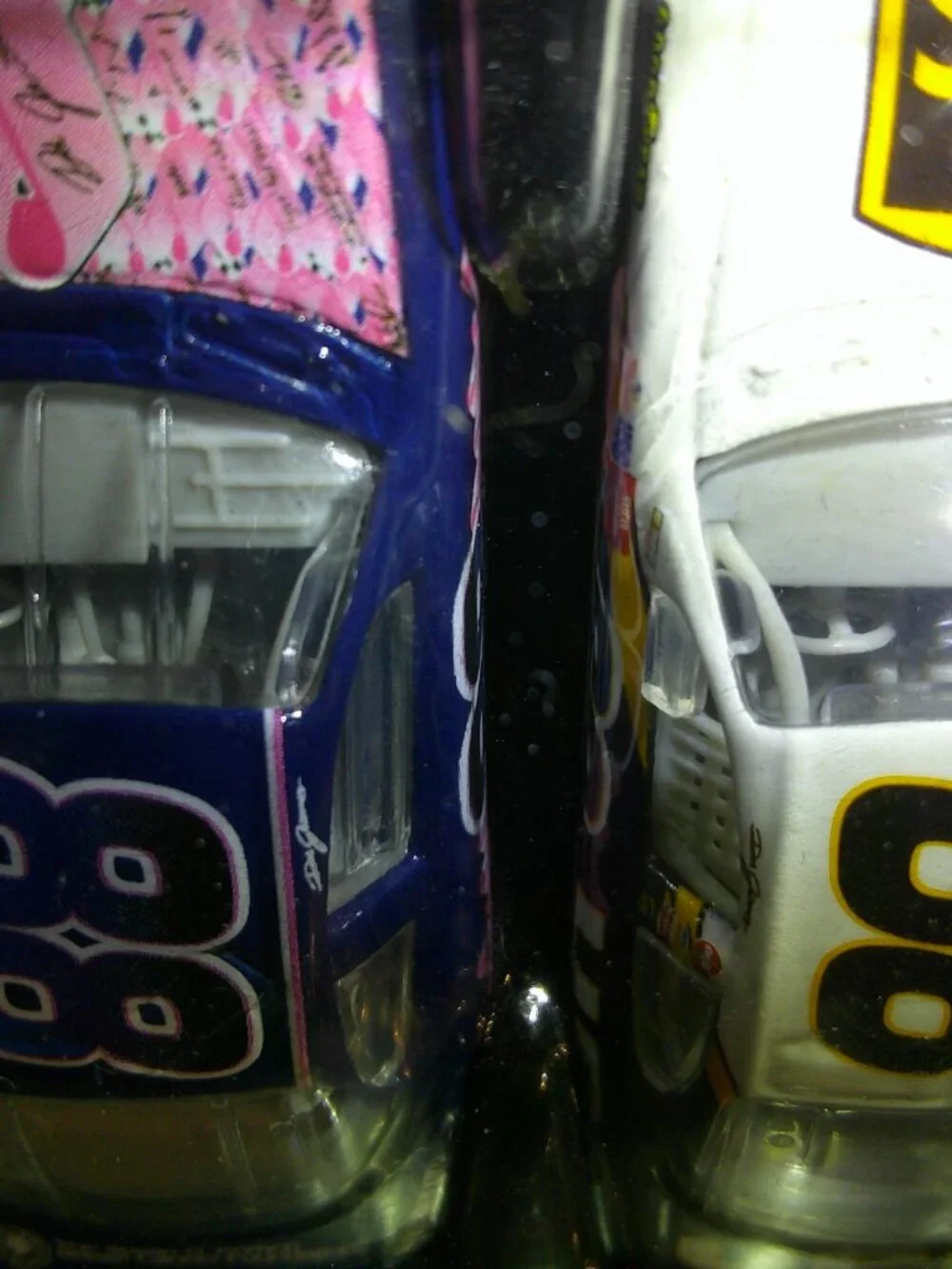 2004 RCCA Race Fans For a Cure Dale Jarrett #88, 1:64 Cars UPS Breast Cancer Tin
